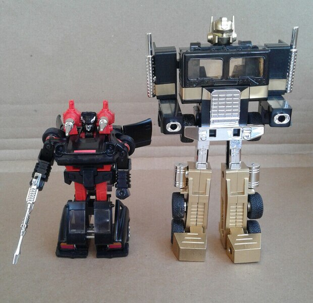 Transformers G1 Knight Rider Optimus Prime And KITT Customs   (10 of 10)